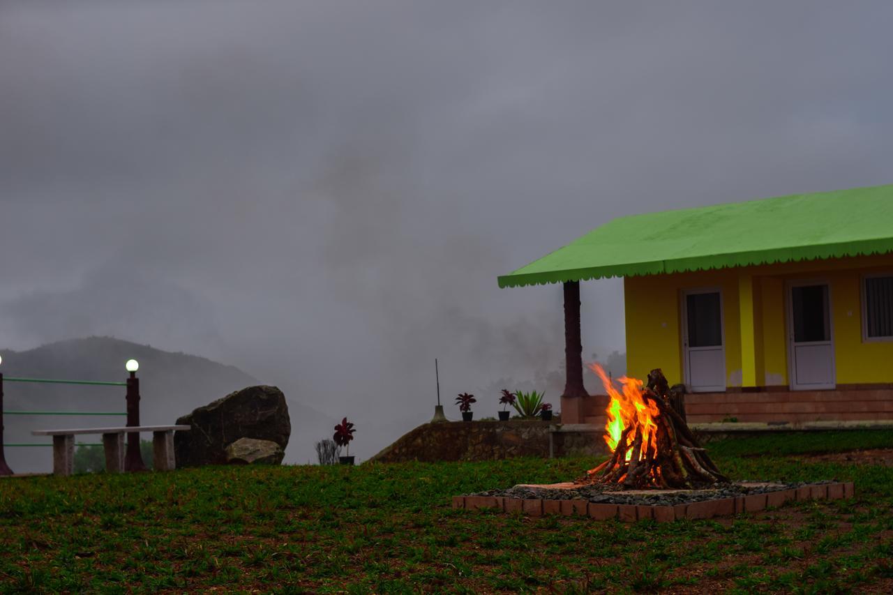 Misty Hill Pirmed Exterior photo